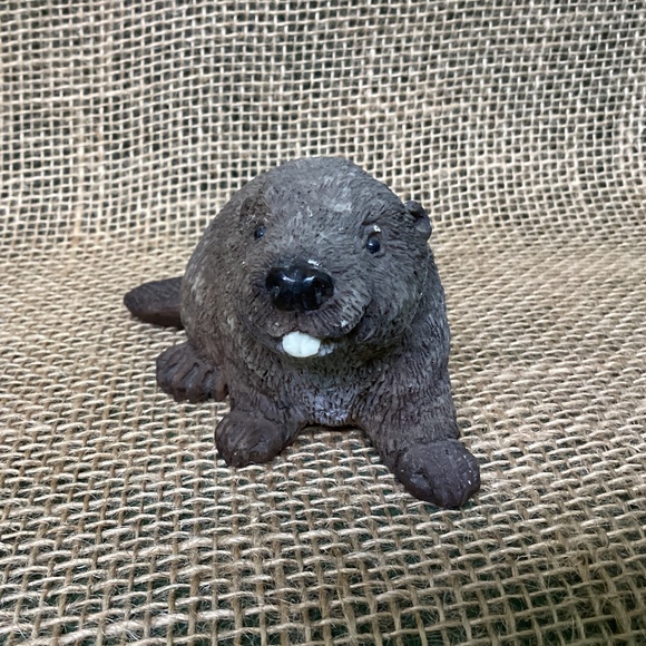 Stone Critters Other - Beaver Figurine Resin - Super Cute